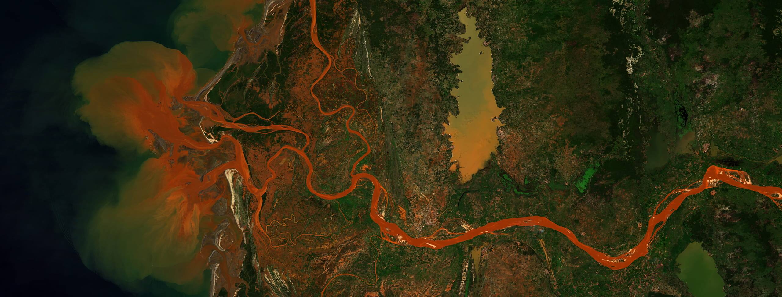 Africa-Wide_Delta_of_Mania_River_L_0869